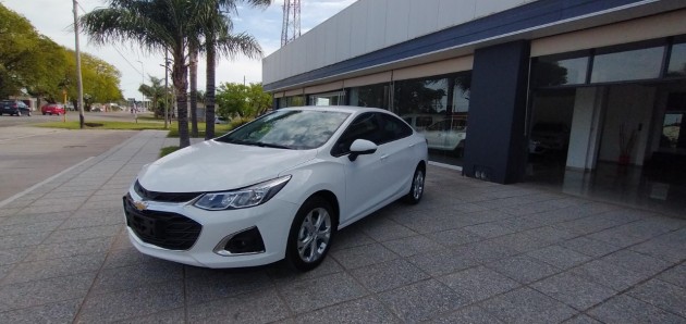  CRUZE LT 4P