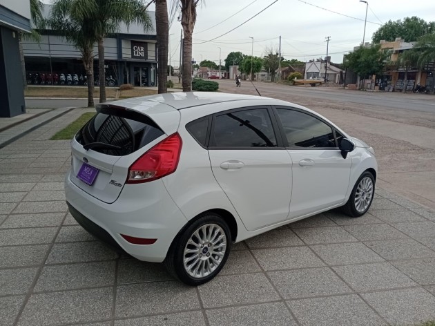  FIESTA KINETIC SE 