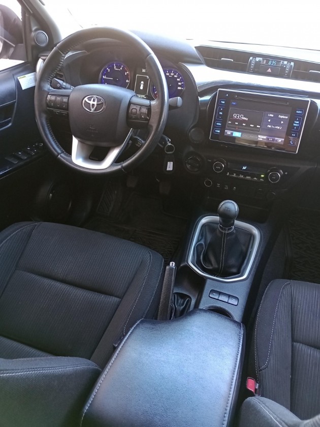 HILUX SRV 4X4 MT
