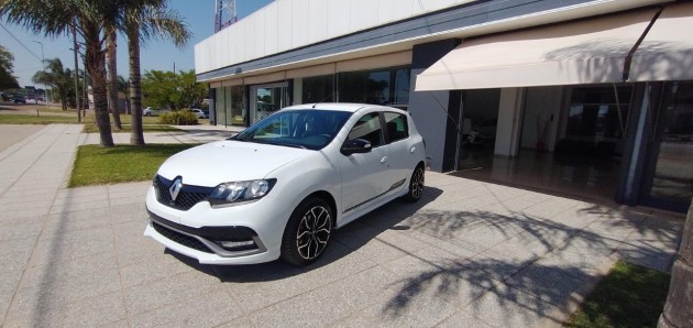 Renault SANDERO RS 2.0